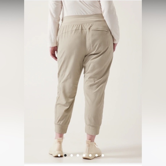Athleta Pant Trouser Trekkie North Jogger Tan Neutral Hiking Climbing Abrasion - Picture 2 of 13